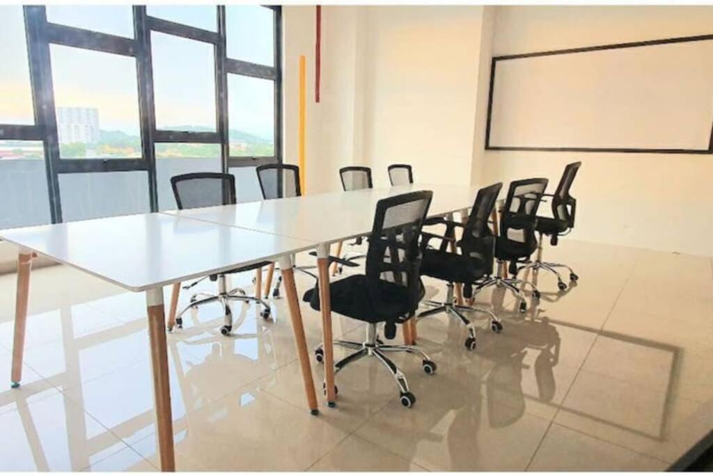 Apple Home 2 At Menara Simfoni, King Size Bed, Cheras, Nexflix, Wifi, Parking Сери Кембанган Екстериор снимка